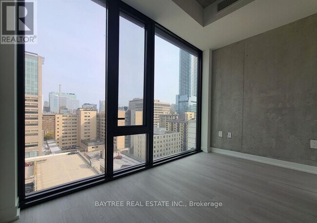 195 McCaul St in Toronto, ON - Building Photo - Building Photo