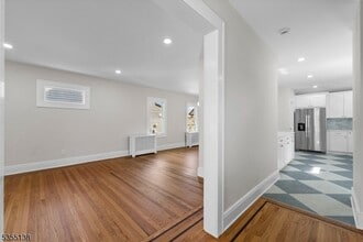 147 Page Ave in Lyndhurst, NJ - Building Photo - Building Photo