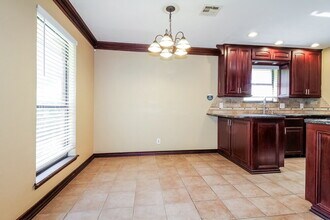 1104 Meadow Lake Dr in Noble, OK - Foto de edificio - Building Photo
