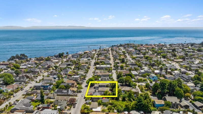 451 34th Ave in Santa Cruz, CA - Building Photo