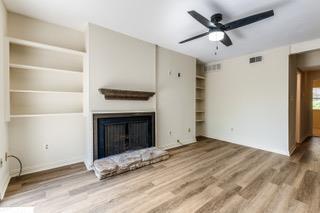 6910 Hart Ln in Austin, TX - Building Photo - Building Photo