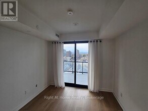 2075 Lakeshore Rd. in Burlington, ON - Building Photo - Building Photo