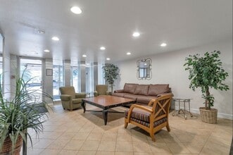 2500 S York St in Denver, CO - Foto de edificio - Building Photo