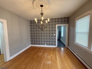 28 Sabina St in Little Ferry, NJ - Building Photo - Building Photo