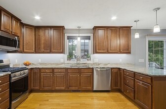 9 Woodlawn Ave in Billerica, MA - Building Photo - Building Photo
