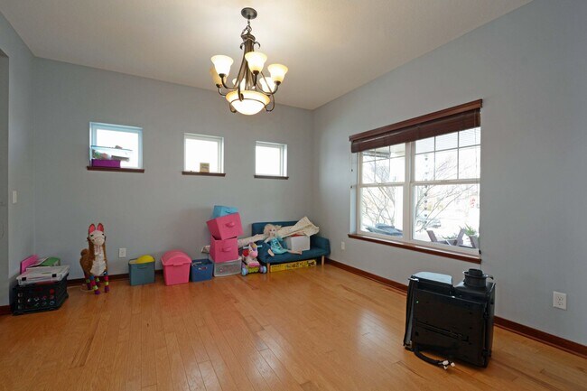 1225 Moers Dr in Chaska, MN - Building Photo - Building Photo