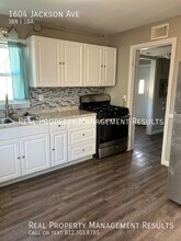 1604 Jackson Ave in Evansville, IN - Building Photo - Building Photo