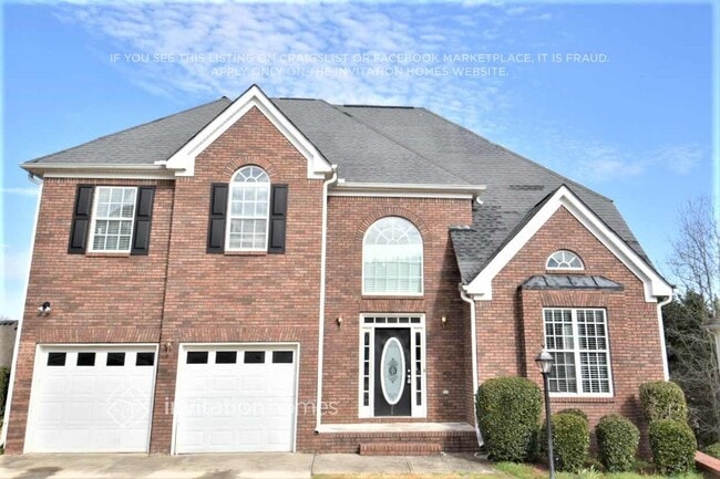 property at 2392 Wilshire Way