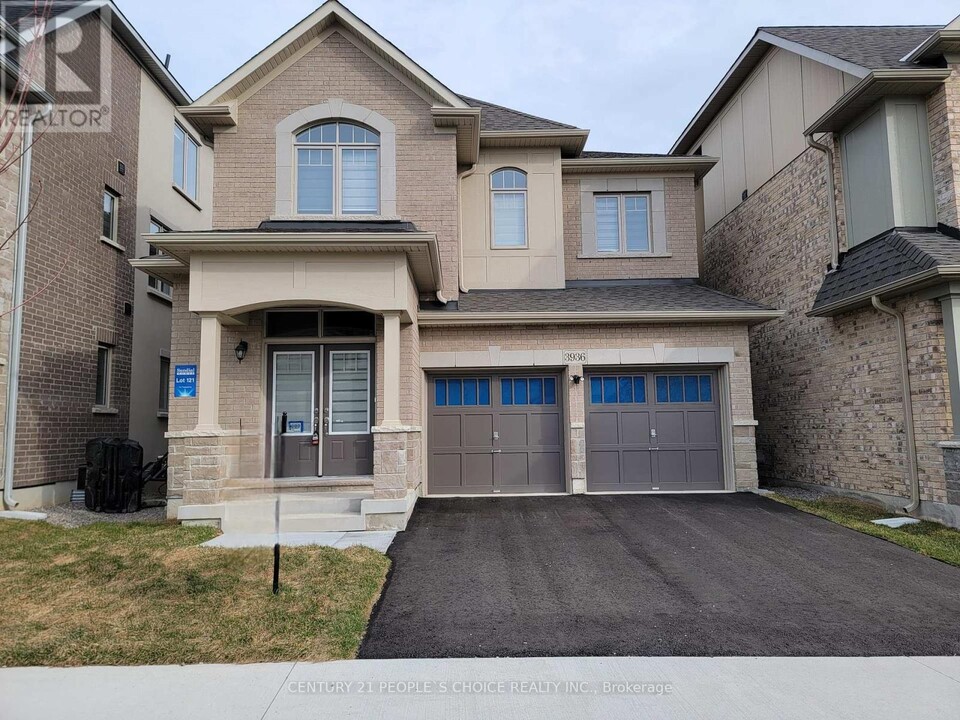 3936 Leonardo St in Burlington, ON - Building Photo