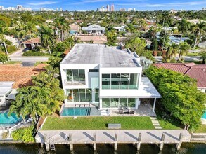 2217 NE 17th Terrace, Unit 4-103 in Wilton Manors, FL - Building Photo - Building Photo