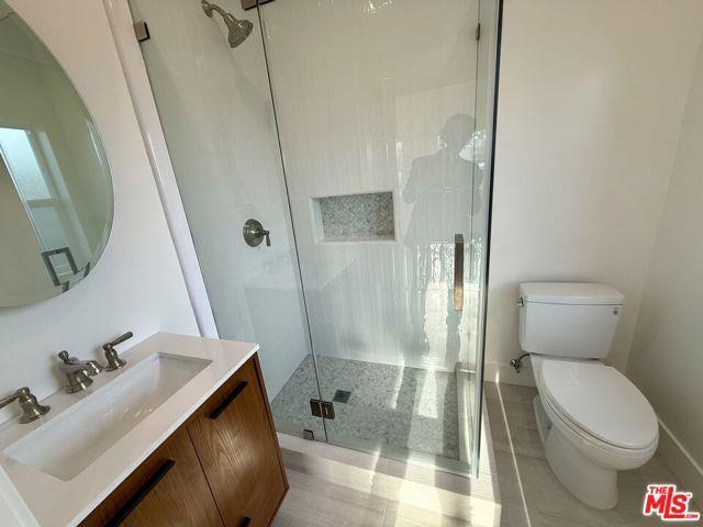 property at 2744 Veteran Ave