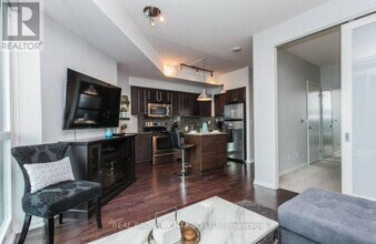 1411-215-215 Fort York Blvd in Toronto, ON - Building Photo - Building Photo