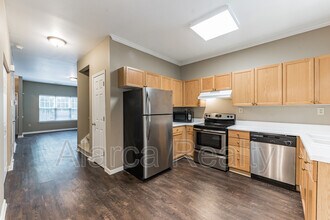 1285 E Woodlawn Rd in Charlotte, NC - Building Photo - Building Photo