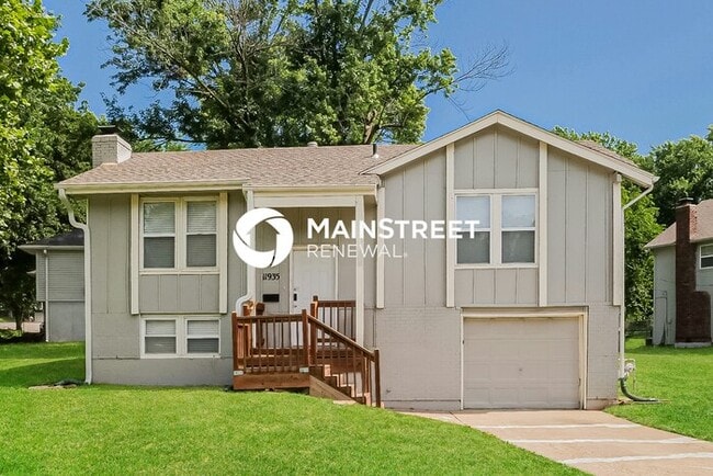 property at 11935 Sycamore Ave