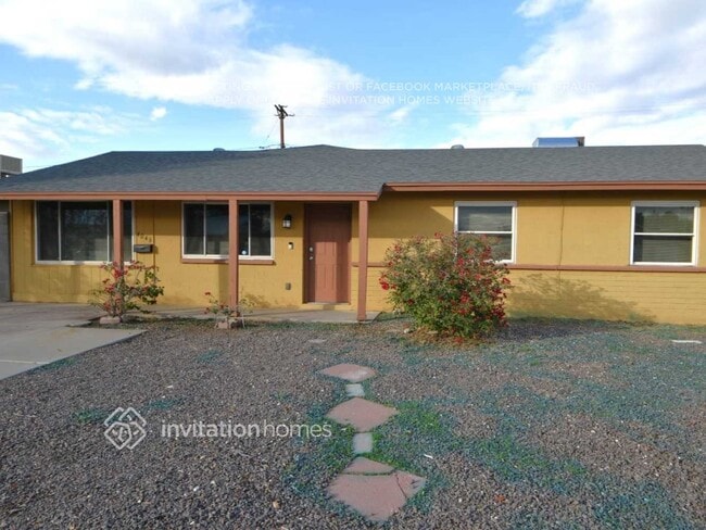 4048 W Townley Ave in Phoenix, AZ - Foto de edificio - Building Photo