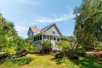 16 Fairway Village Ln, Unit 8407 in Isle Of Palms, SC - Foto de edificio - Building Photo