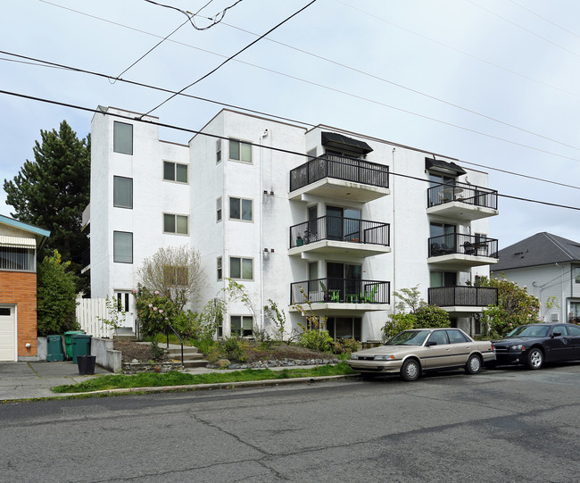 Robin Apartments in Seattle, WA - Foto de edificio - Building Photo