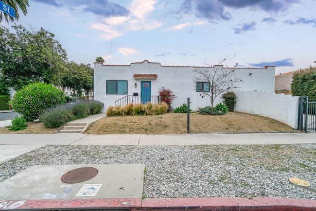 property at 2902 West Blvd