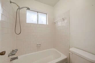 3906 Quiet Pl Dr in Houston, TX - Building Photo - Building Photo