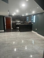 6164 N Hamilton Ave, Unit Garden unit in Chicago, IL - Building Photo