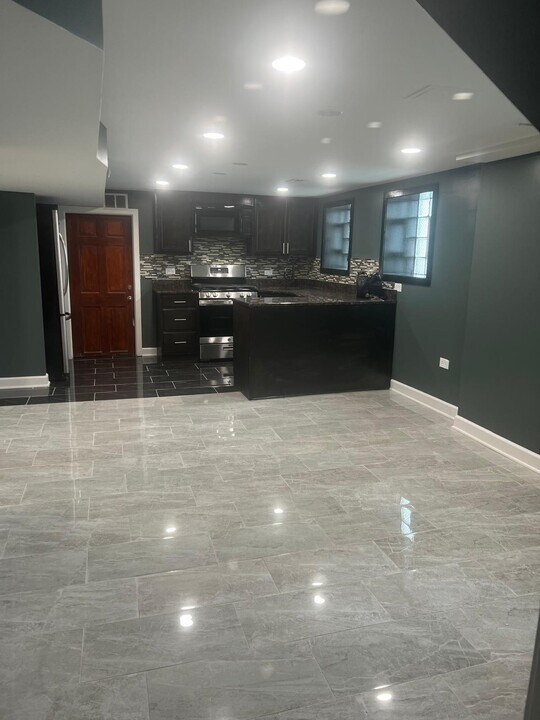 6164 N Hamilton Ave, Unit Garden unit in Chicago, IL - Building Photo