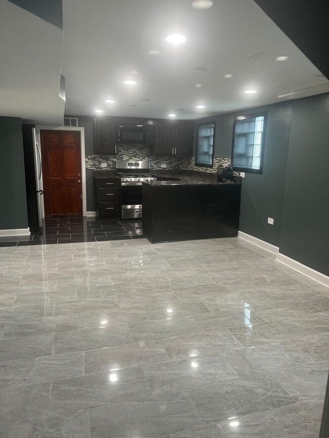 6164 N Hamilton Ave, Unit Garden unit