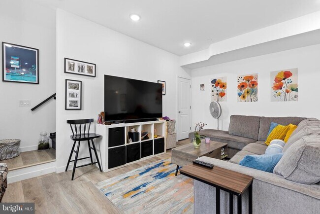 2400 Germantown Ave in Philadelphia, PA - Building Photo - Building Photo