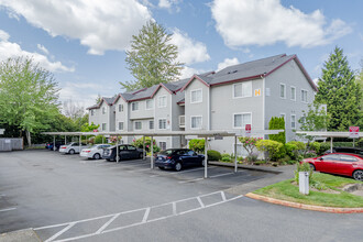 Lake Meridian Ridge Condominiums in Kent, WA - Building Photo - Building Photo