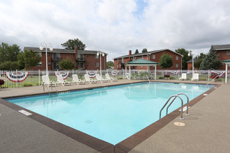 Royal York Garden Apartments in West Seneca, NY - Building Photo - Building Photo