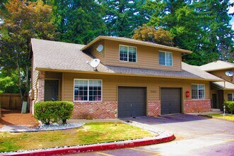 12061 SE Foster Rd-Unit -12061B in Portland, OR - Building Photo - Building Photo
