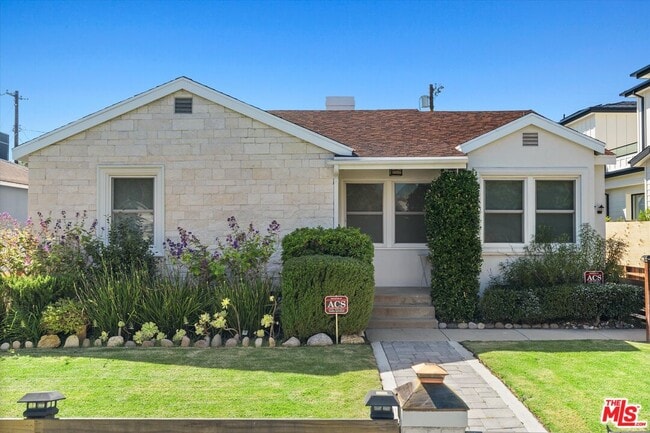 2809 S Canfield Ave in Los Angeles, CA - Building Photo - Building Photo