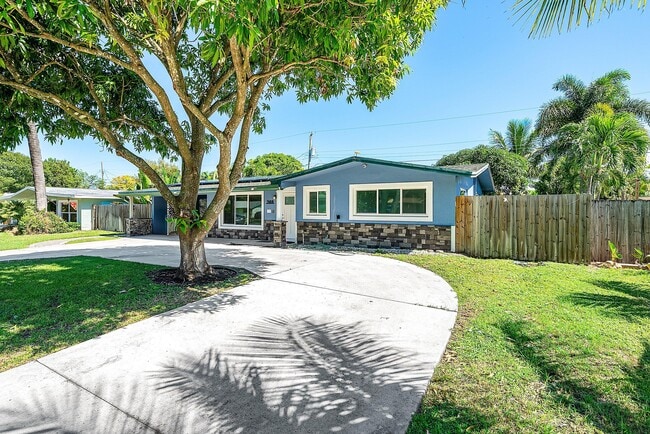 308 Philadelphia Dr in Jupiter, FL - Building Photo - Building Photo
