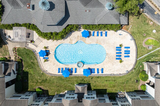 Bridle Creek Apartments in Lexington, KY - Foto de edificio - Building Photo
