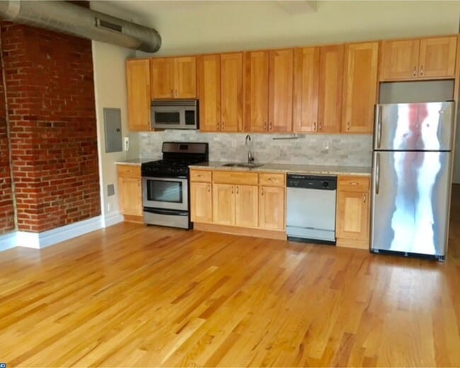 1508 Green St, Unit 2F in Philadelphia, PA - Foto de edificio - Building Photo