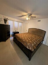 12255 W Village Dr in Houston, TX - Building Photo - Building Photo