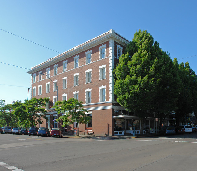 Julian Hotel in Corvallis, OR - Foto de edificio - Building Photo