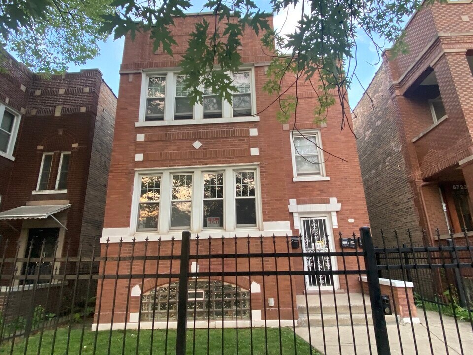 6721 S Maplewood Ave in Chicago, IL - Building Photo