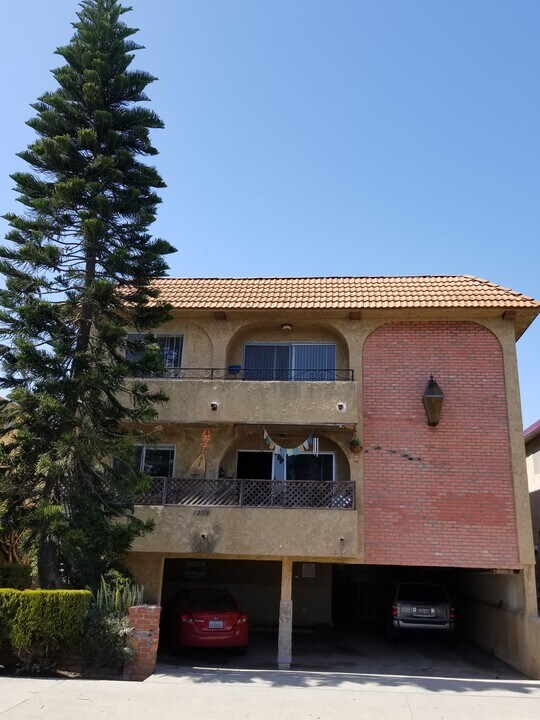 12711 Matteson Ave, Unit 4 in Los Angeles, CA - Foto de edificio