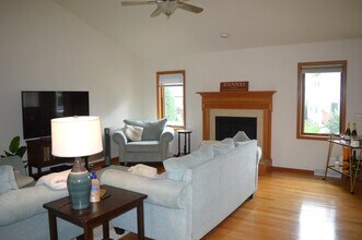 8305 Dolomite Ln in Madison, WI - Building Photo - Building Photo