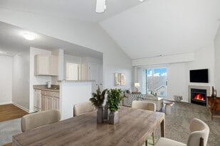 The Overlook in Topeka, KS - Building Photo