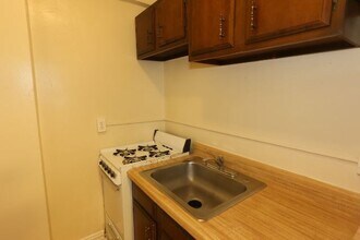 430 W Roscoe St in Chicago, IL - Building Photo - Building Photo