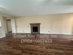 2568 Tapestry St in Manteca, CA - Building Photo - Building Photo