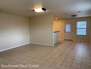 1221 E 14th St in Clovis, NM - Building Photo - Building Photo