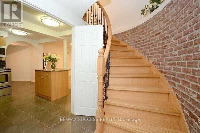 422 Silverthorne Crescent in Mississauga, ON - Building Photo - Building Photo