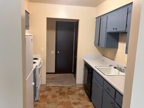 1841 Blanchard St SW, Unit 1829 in Wyoming, MI - Building Photo - Building Photo
