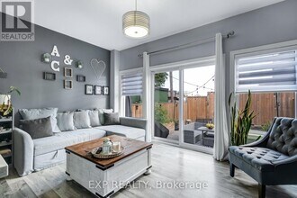 688 Dunn Ave in Hamilton, ON - Building Photo - Building Photo