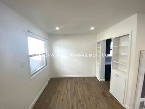 4510 1/2 N Lakewood Blvd in Long Beach, CA - Building Photo - Building Photo