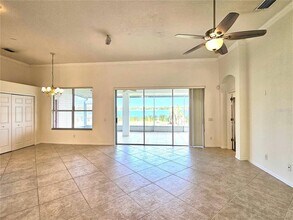 7209 Colonial Lake Dr in Riverview, FL - Building Photo - Building Photo