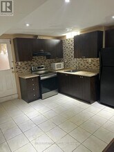 17 Eagle Plains Dr in Brampton, ON - Building Photo - Building Photo