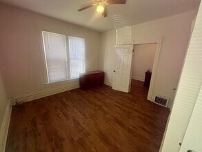 226 S 4th St in Aurora, IL - Building Photo - Building Photo